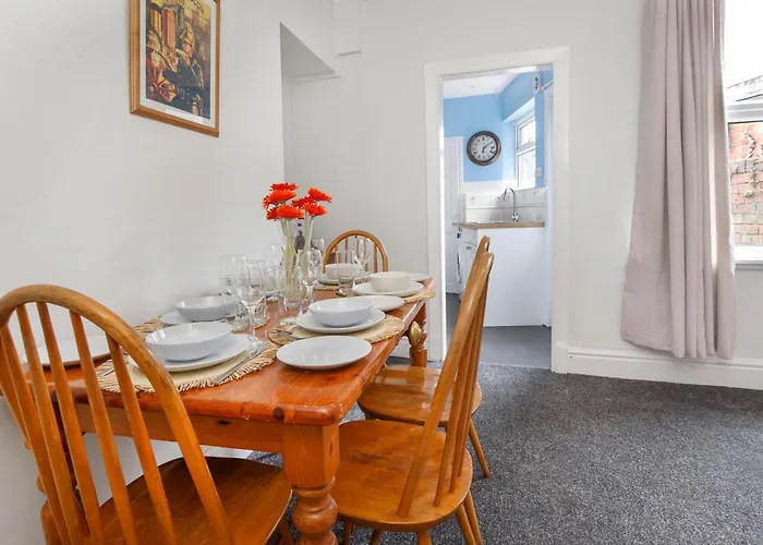 Modern 3-bedroom House Near Centre Pet Friendly * York